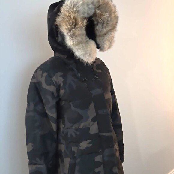 CANADA GOOSE BLACK LABEL SHELBOURNE PARKA COAT CAMO CAMOUFLAGE WOMEN'S SMALL - Picture 14 of 16
